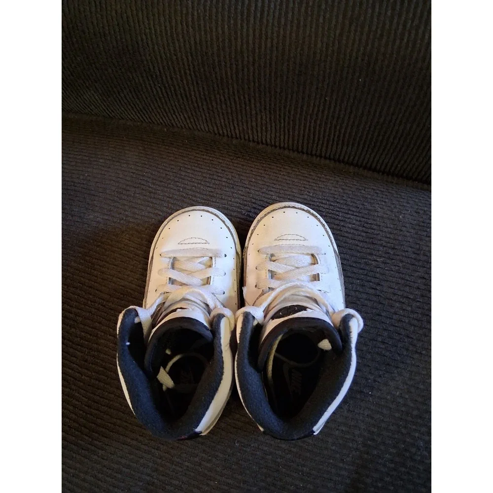 Nike Jordan 2‎ Retro White/Fire Red-Black-Sail DQ8563-102 Toddler Size 6C